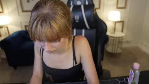 Amelia online show from July 29, 10:39 pm