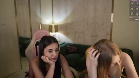 Amelia online show from July 30, 8:59 pm