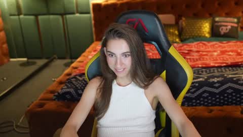 Amelia online show from August 4, 5:43 pm