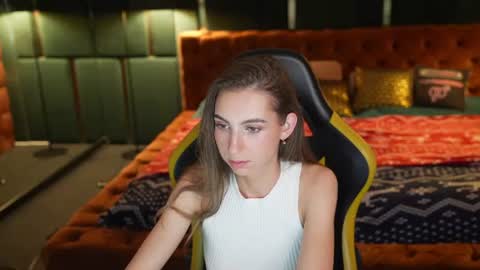 Amelia online show from August 4, 7:55 pm