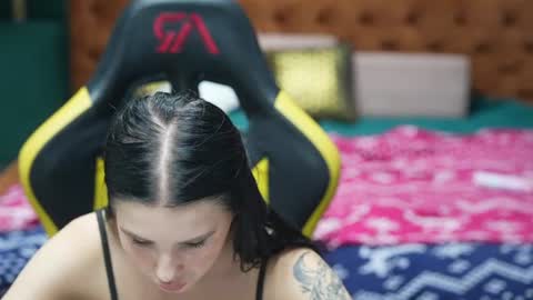 Amelia online show from August 6, 1:10 pm