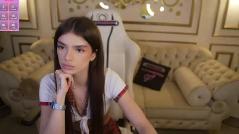 Amelia online show from August 12, 4:09 pm