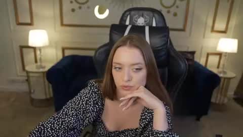 Amelia online show from August 14, 2:10 pm