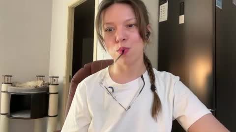 Vicktorious online show from August 3, 4:58 pm