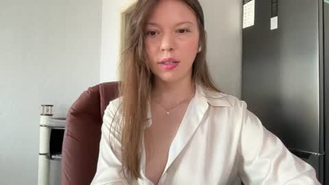 Vicktorious online show from August 6, 1:10 pm