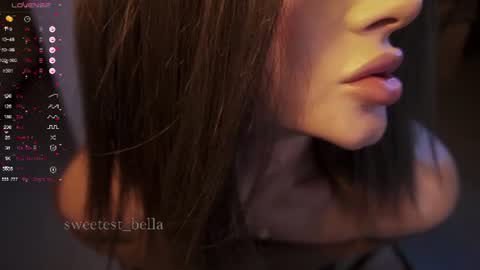 Bella online show from July 31, 11:32 pm