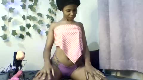 sweetfiona23 online show from August 17, 6:35 pm
