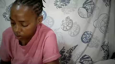 sweetgirls599176 online show from July 29, 11:50 am