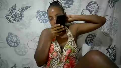 sweetgirls599176 online show from July 29, 6:37 pm