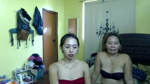 sweethoney_rhea online show from August 17, 2:05 am