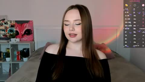 Hannah online show from June 28, 4:21 pm