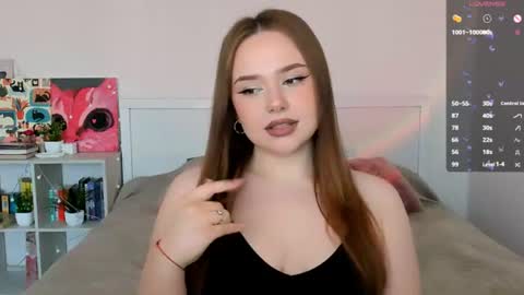 Hannah online show from July 31, 2:23 pm