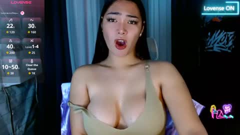 sweetiefox1 online show from August 11, 1:02 pm