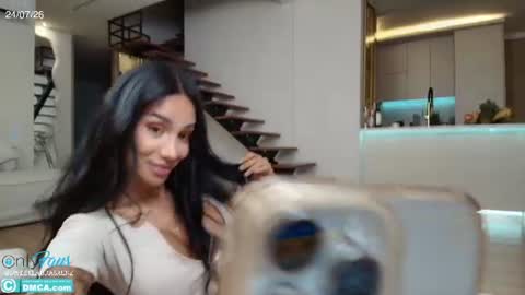 Laura Saenz  Geminis online show from July 25, 4:05 am