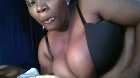 sweetlexier online show from July 23, 9:11 am