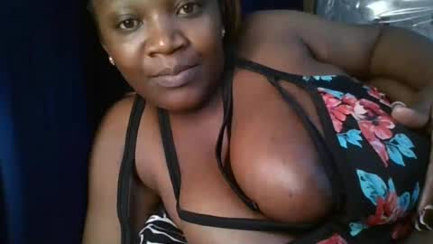 sweetlexier online show from July 26, 9:25 am