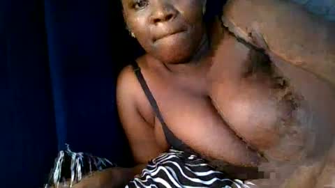 sweetlexier online show from August 6, 10:36 am
