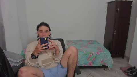 sweetlian_04 online show from May 8, 12:01 am