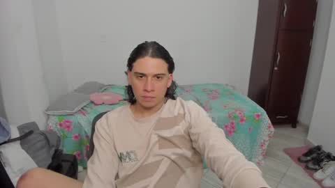 sweetlian_04 online show from May 10, 11:40 pm