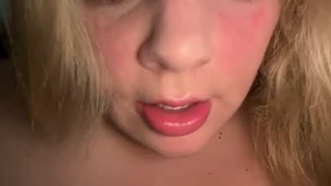 Lisa  online show from August 10, 3:46 pm