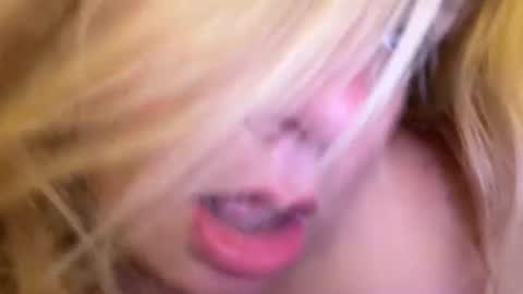 Lisa  online show from August 11, 3:03 pm