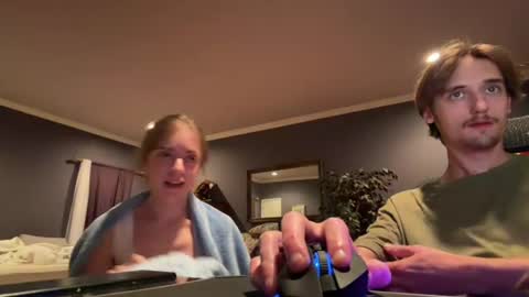 sweetmarie223 online show from August 15, 5:00 am