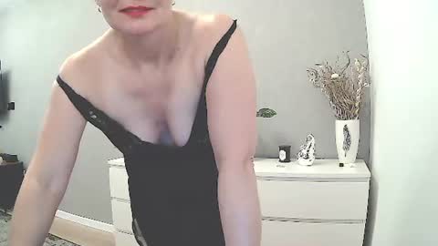 sweetmarthaaa online show from June 23, 6:20 pm