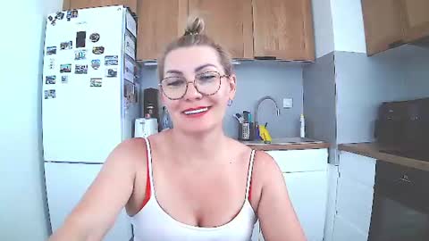 sweetmarthaaa online show from July 14, 11:35 am
