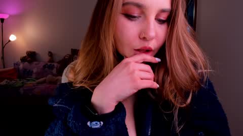 Mila online show from March 20, 3:59 pm