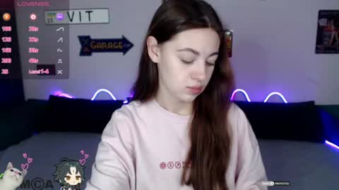 sweetmuffin88 online show from August 15, 7:01 am