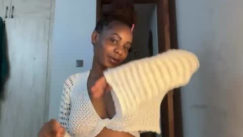 sweetnia754136 online show from July 25, 1:42 am