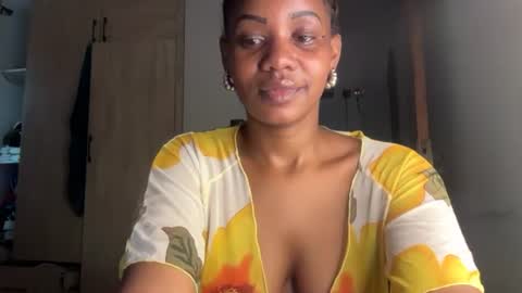 sweetnia754136 online show from July 29, 3:57 am