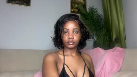 sweetnia754136 online show from August 24, 12:51 am