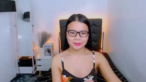 sweetnwildts online show from July 29, 7:10 pm