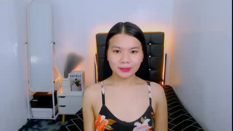 sweetnwildts online show from July 30, 9:38 am