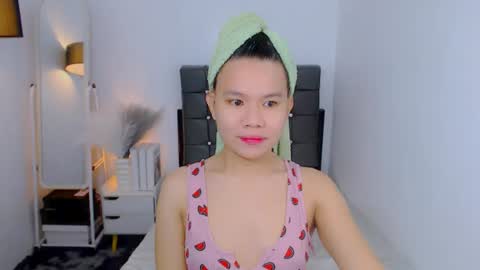 sweetnwildts online show from August 14, 12:36 am