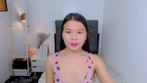 sweetnwildts online show from August 14, 2:48 am