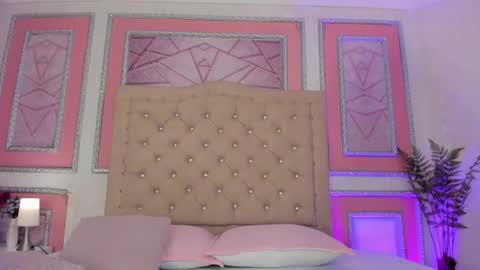 Valen  online show from July 26, 1:54 am