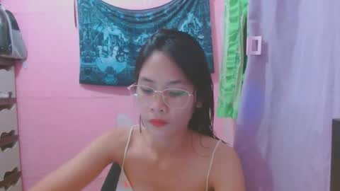 Mia online show from July 18, 12:50 pm