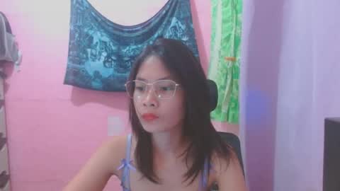 Mia online show from August 16, 6:17 am