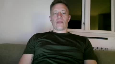 sweetsinner83 online show from May 19, 8:53 pm
