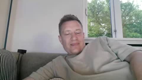sweetsinner83 online show from May 24, 8:00 pm