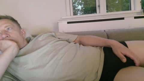 sweetsinner83 online show from May 25, 2:24 am