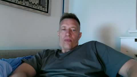 sweetsinner83 online show from June 30, 8:32 pm
