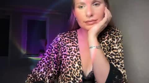 SweetsxGirlsx online show from August 8, 5:02 pm