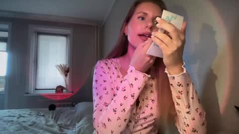 SweetsxGirlsx online show from August 15, 5:44 am