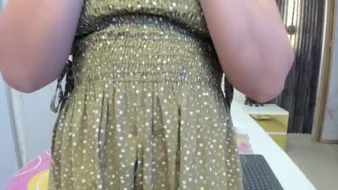     online show from August 10, 3:35 pm