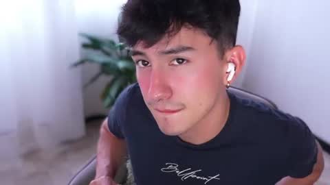 Andy  online show from August 5, 9:02 pm