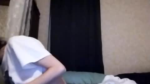 Sweet Tooth Trixie online show from April 8, 2:43 am