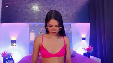  V I O L E T  online show from July 24, 2:14 am